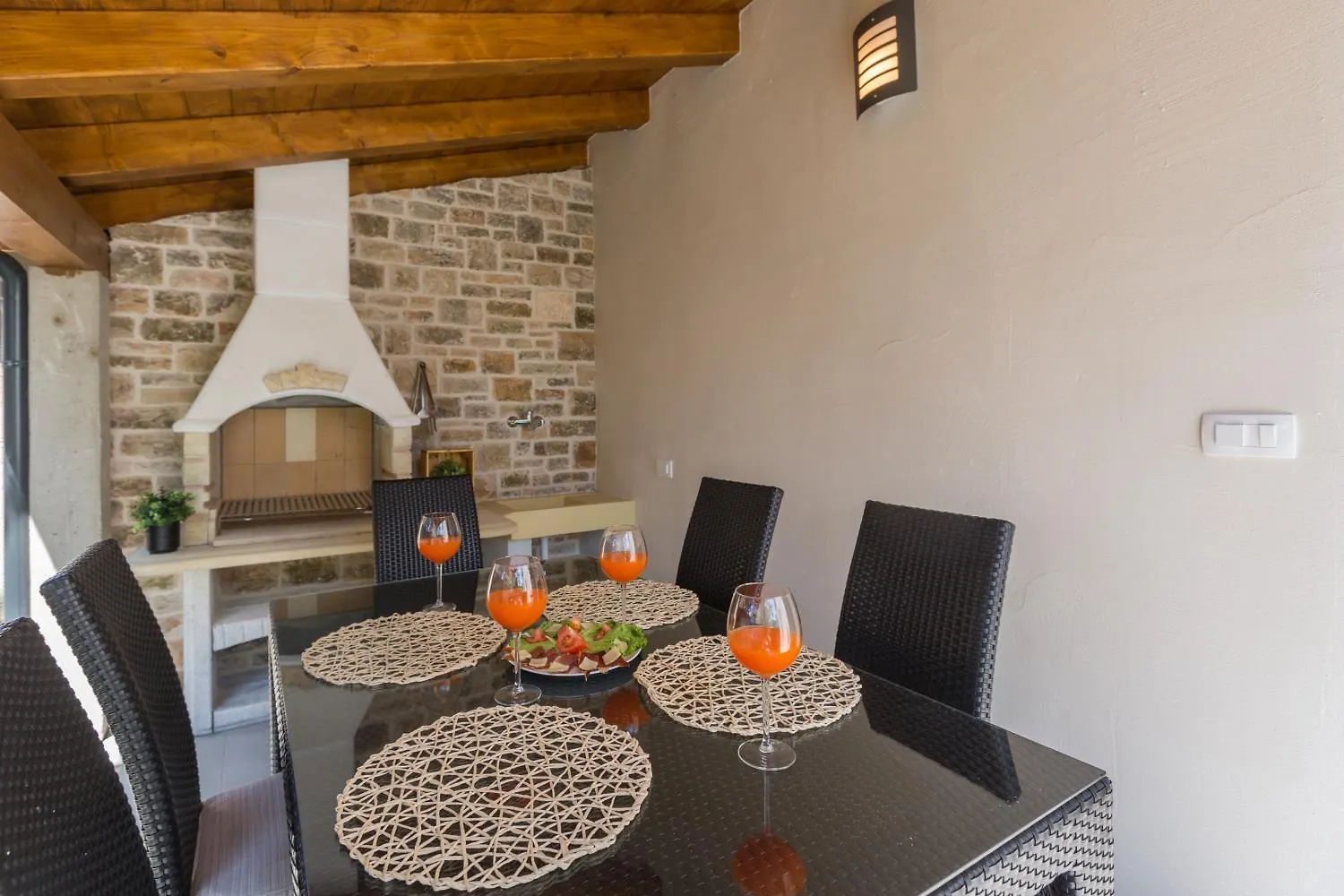 Modernes Apartment Nur 250 Meter Zum Strand Mit Privatem Balkon, Grill, Wifi Porec Croatia