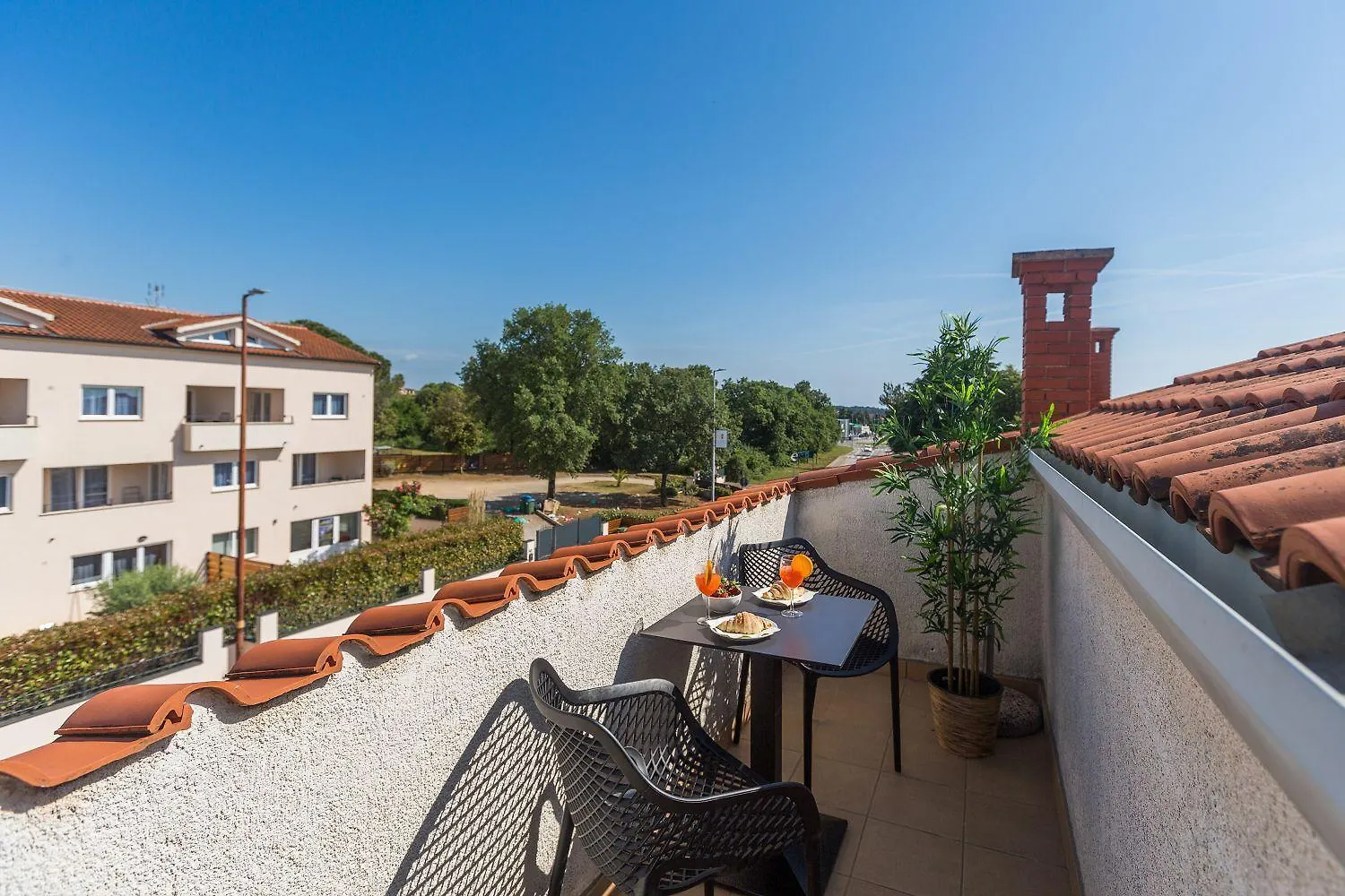 Modernes Apartment Nur 250 Meter Zum Strand Mit Privatem Balkon, Grill, Wifi Porec