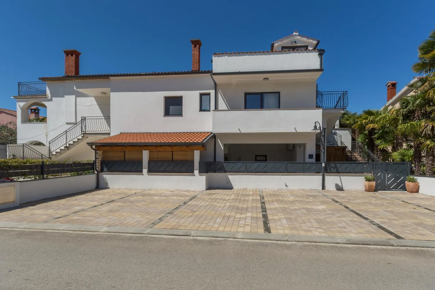 Modernes Apartment Nur 250 Meter Zum Strand Mit Privatem Balkon, Grill, Wifi Porec Croatia