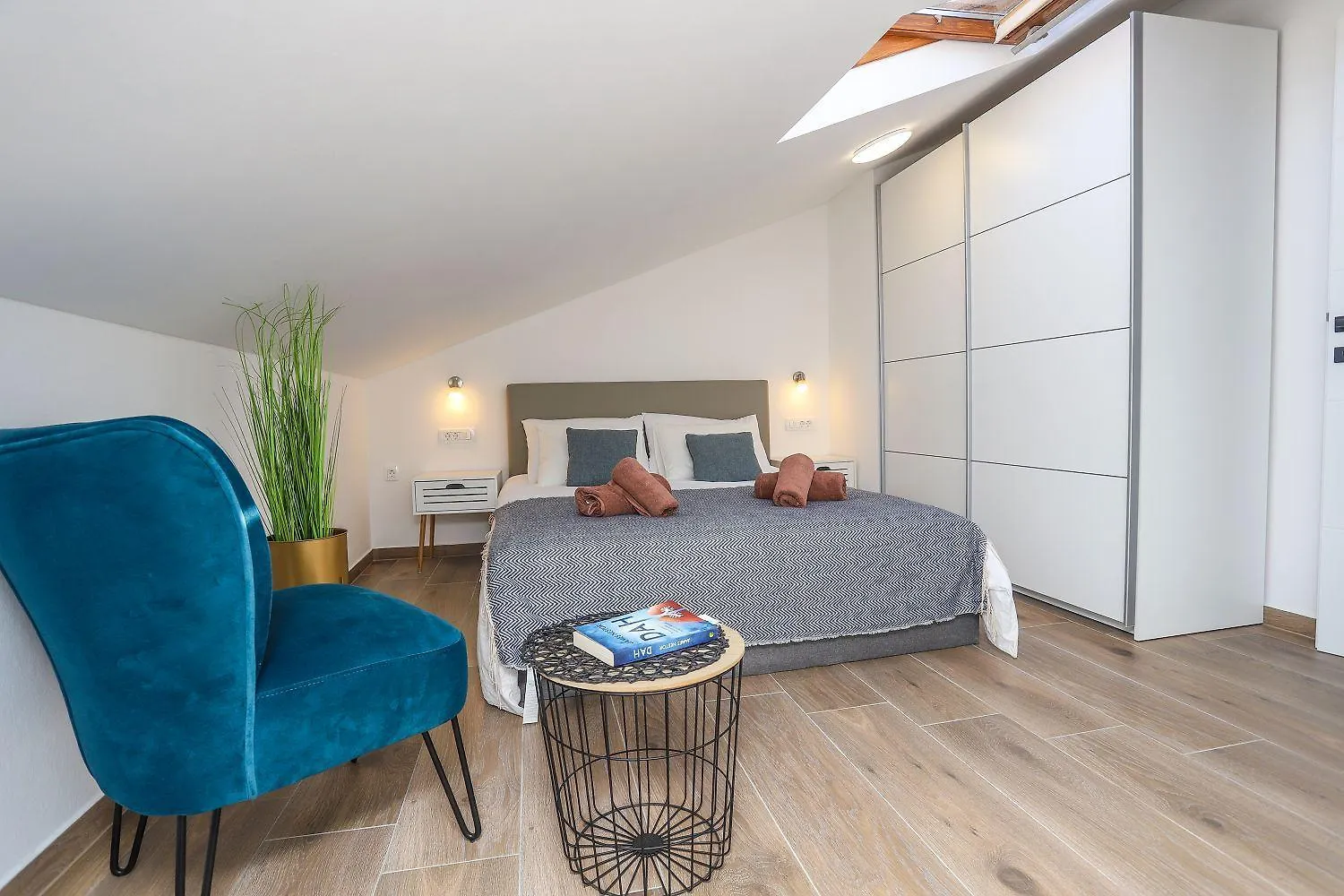 Modernes Apartment Nur 250 Meter Zum Strand Mit Privatem Balkon, Grill, Wifi Porec